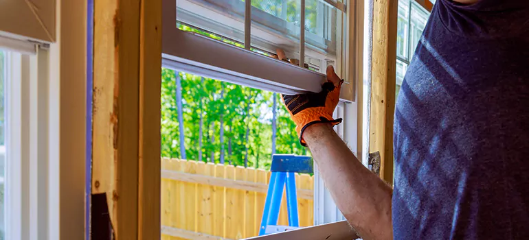 >Bay Window Curtain Rail Track in Punta Gorda, FL